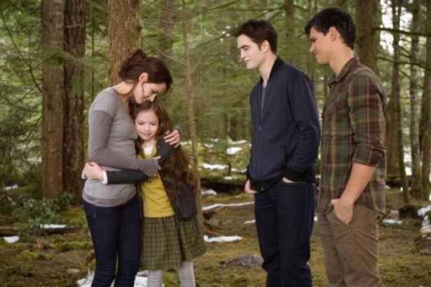 Bella, Edward and Jacob - Breaking Dawn - Part 2 Rolling Gallery ...