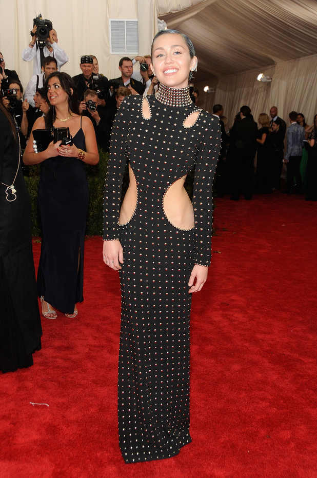 Miley Cyrus debuts green and blue slicked back hair at Met Ball 2015 ...